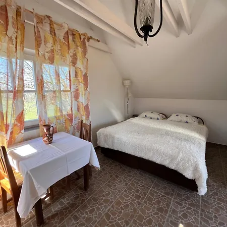 Erdodi Liget Badacsony Hegyen Nemesgulács