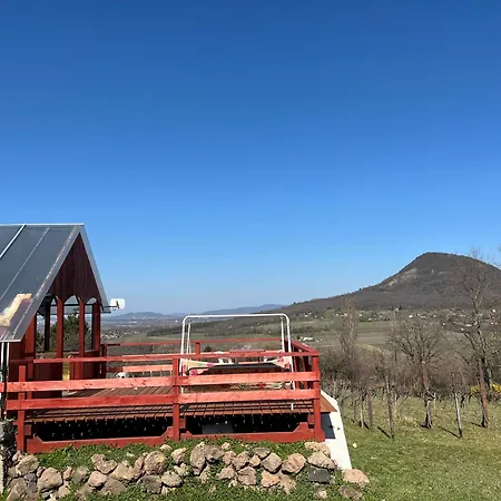 Erdodi Liget Badacsony Hegyen *