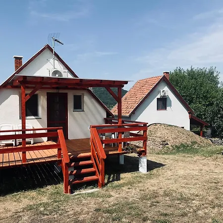 בית נופש Erdodi Liget Badacsony Hegyen *