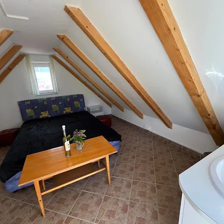 Erdodi Liget Badacsony Hegyen Ferienhaus *