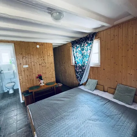 Erdodi Liget Badacsony Hegyen 度假居 *