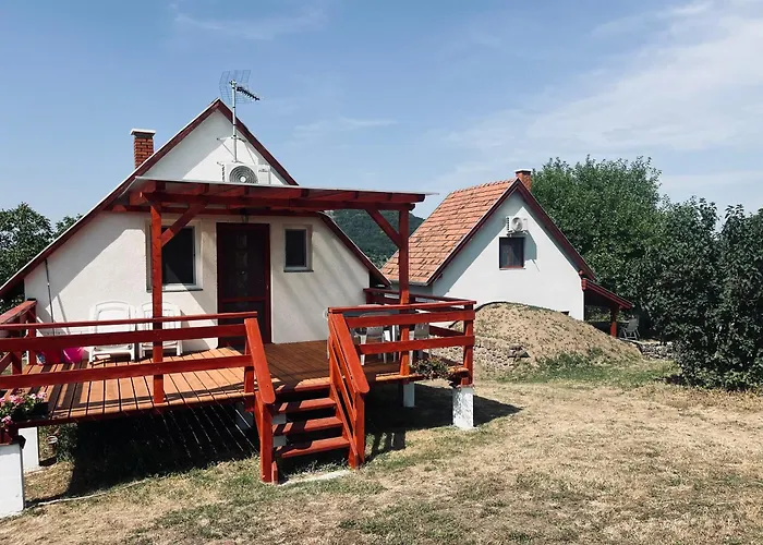 בית נופש Erdodi Liget Badacsony Hegyen *